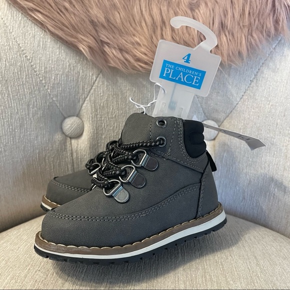 NWT Toddler Boys Lace Up Hi Top Boots - Grey- Size 4 - The Children’s Place - Picture 1 of 5